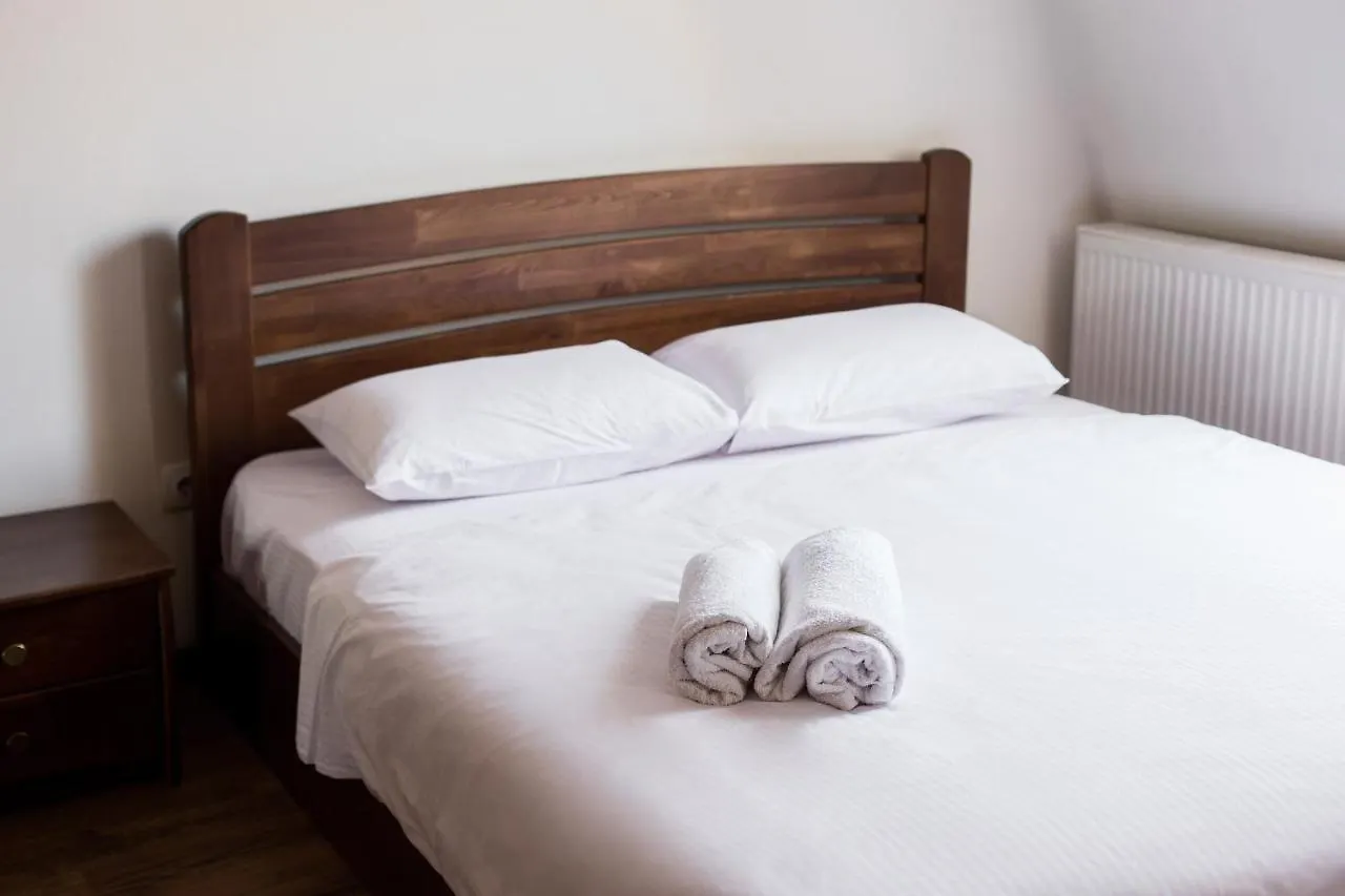 מלון לבוב Aparthotel Na Mytniy