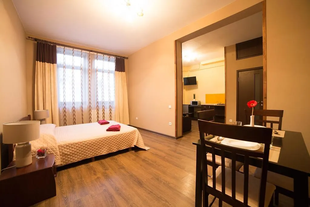 מלון לבוב Aparthotel Na Mytniy